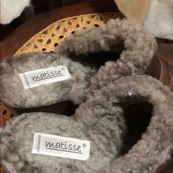 EUC Matisse Sherling Lined Clogs - Size 10 - Picture 3 of 6
